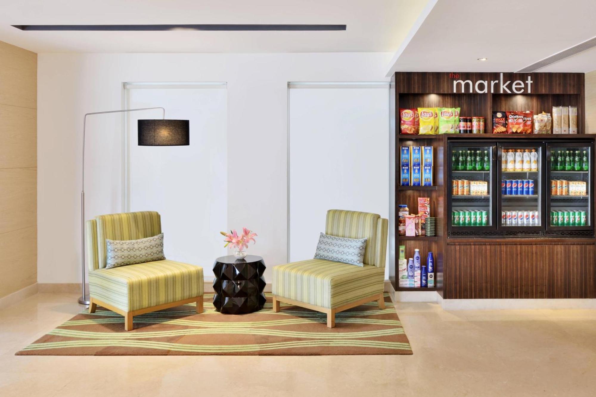 Hotel Fairfield By Marriott Chennai Omr Esterno foto