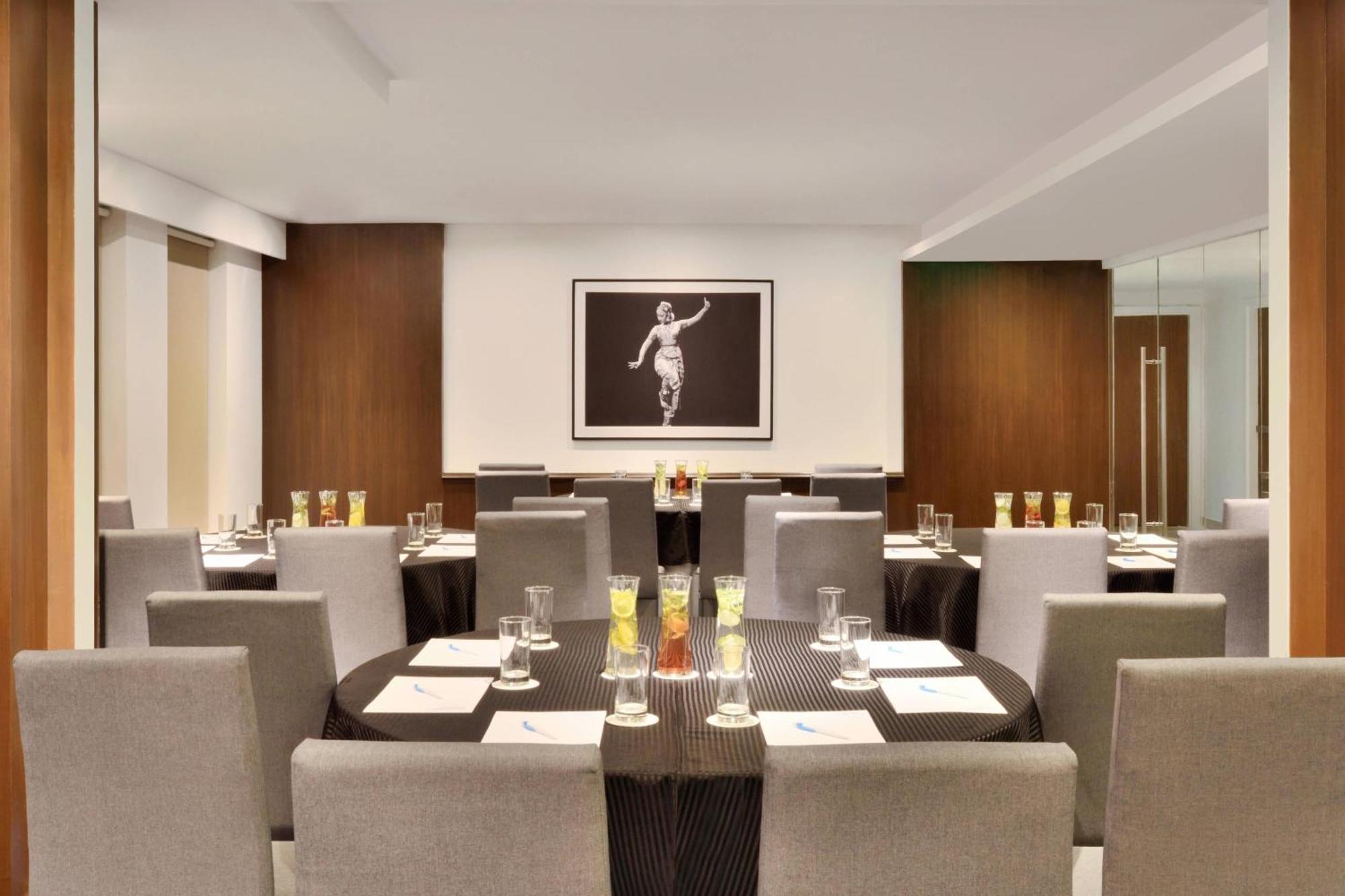 Hotel Fairfield By Marriott Chennai Omr Esterno foto